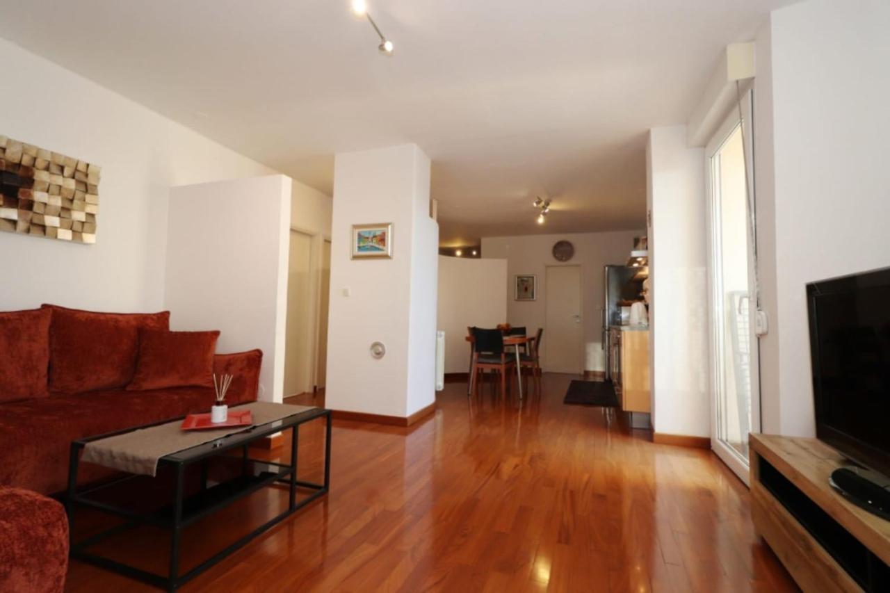 Bella Vista Apartment